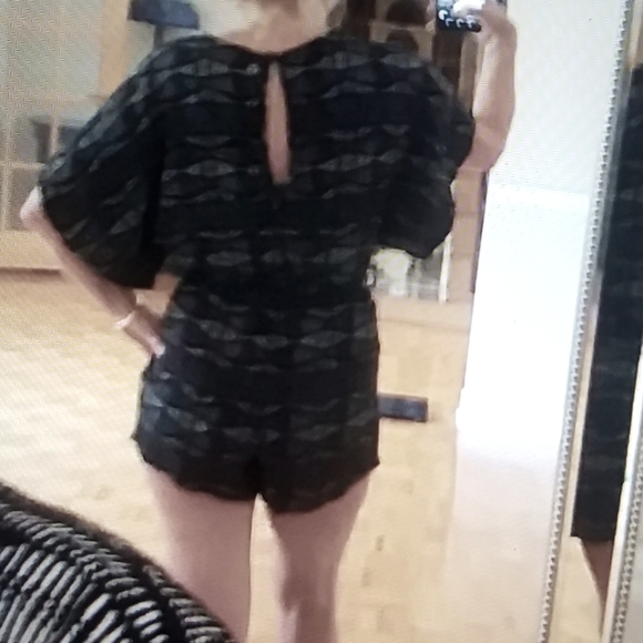 RIP Curl lightweight wrap kimono romper - Picture 2 of 10